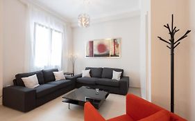 Modern 2-Bedroom Apt, 200M From The Acropolis